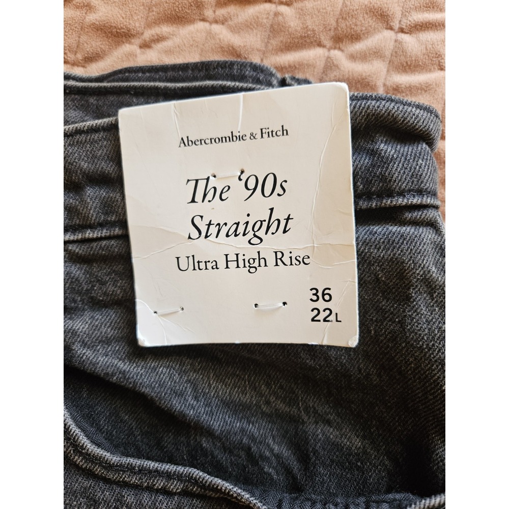 NWT Abercrombie & Fitch The 90's Straight Ultra High Rise Black Jeans, 36/22L - Picture 2 of 7